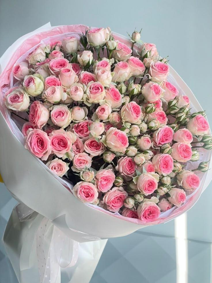 GentleIslandVista workshop space where corporate flower arrangements are designed and prepared for business delivery